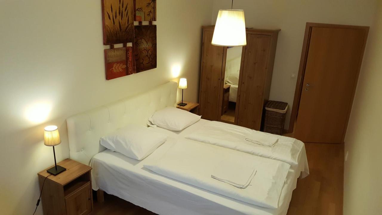 פראג Apartment Smichov מראה חיצוני תמונה