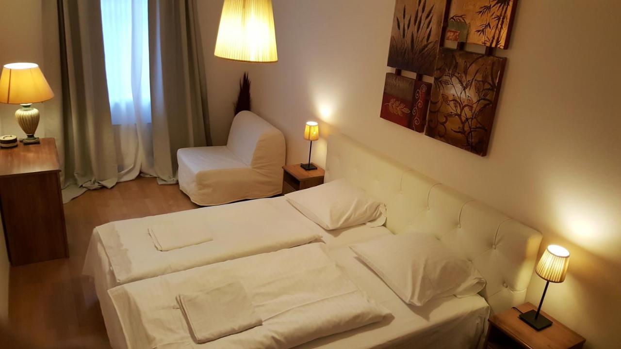 פראג Apartment Smichov מראה חיצוני תמונה